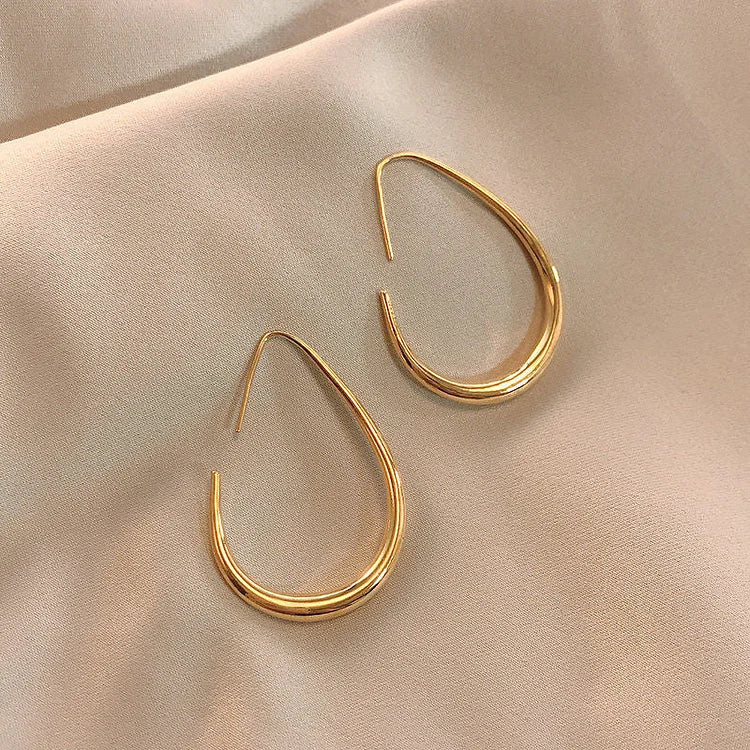 Comfortable Fluid Hoops - Liv-Nora Luxe