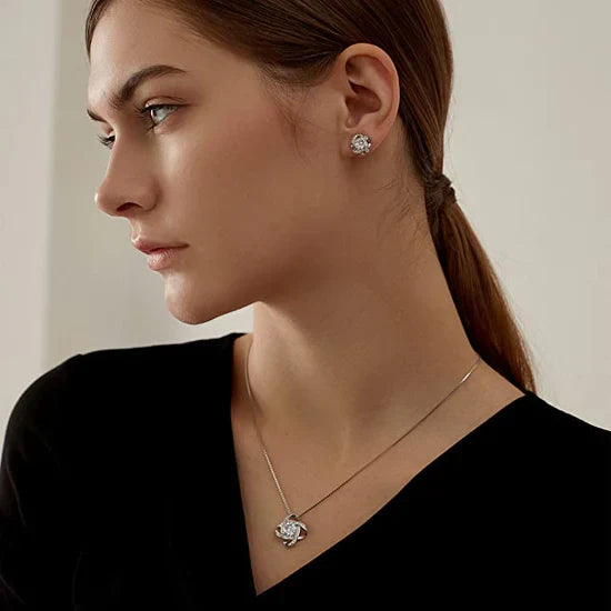 Love Knot Necklace-Nora Luxe