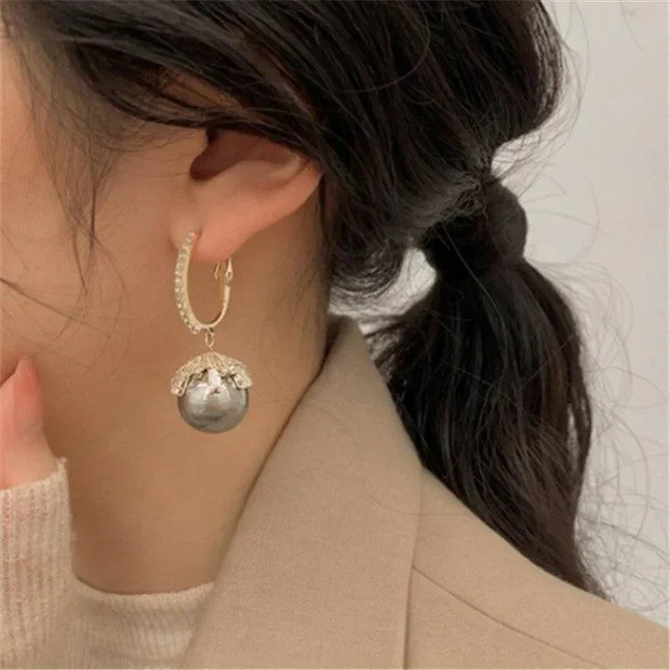 Refined Pearl Earrings - Elisette-Taupe-Nora Luxe