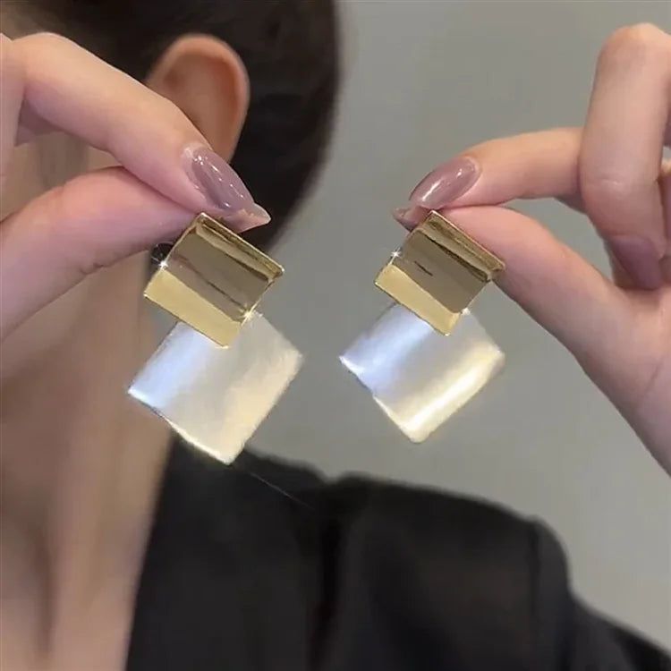 Stylish Clash Earrings - Aria-Nora Luxe