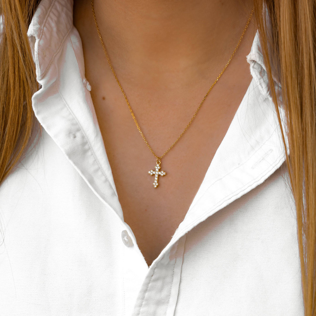 Stylish Necklace with Cross - Clémence-Gold-Nora Luxe