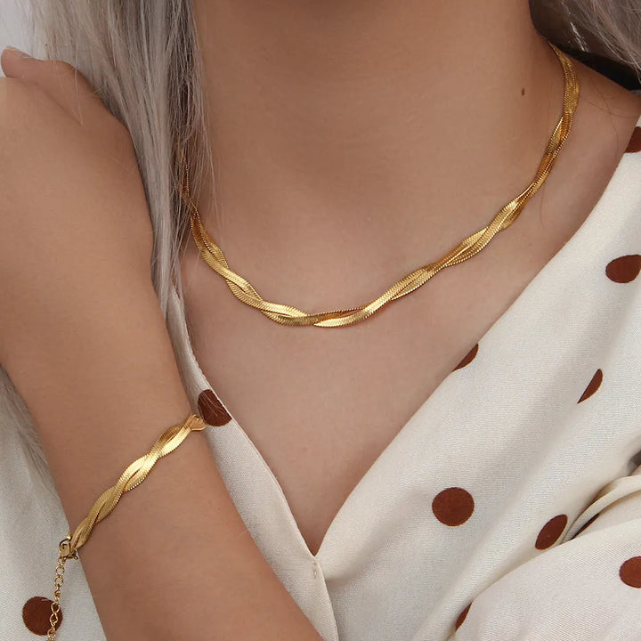 Twist Necklace and Bracelet Set | Elegant Jewellery-Nora Luxe