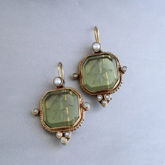 Vintage Green Earrings with Pearls - Valeria-Nora Luxe