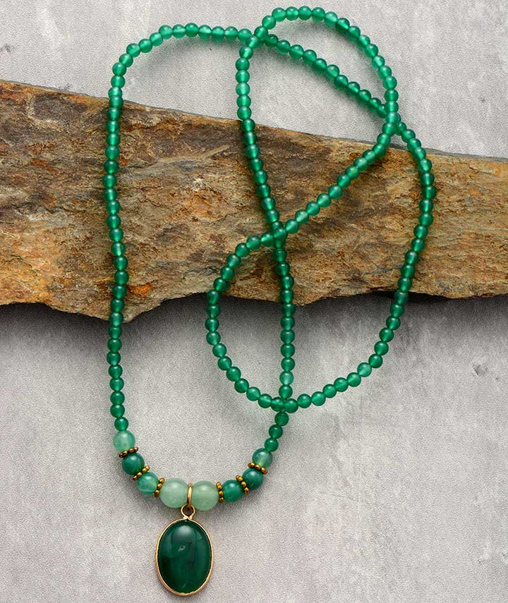 Vintage Green Onyx Soothing Necklace - Elara-Nora Luxe