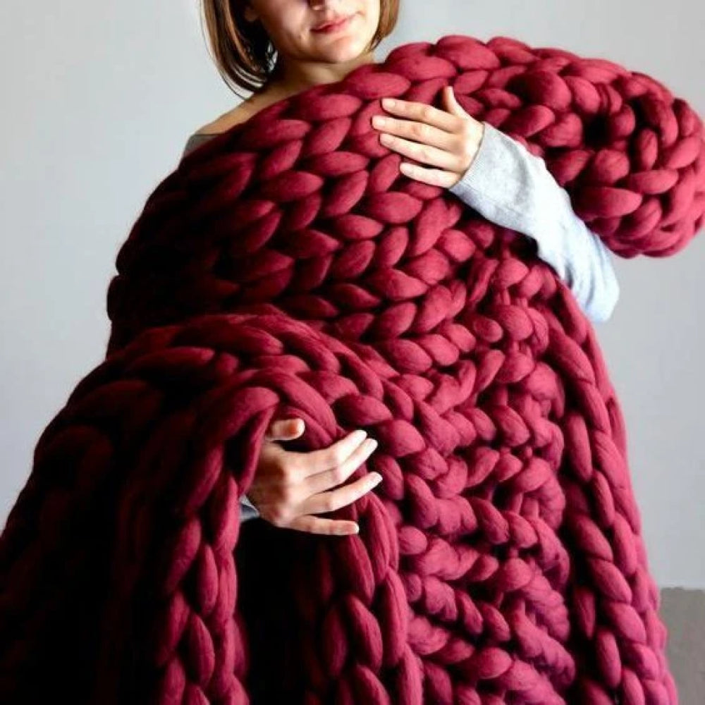 1000 grams XXL Chunky Knitting Yarn - LuxaWool-Bordeaux Red-Nora Luxe