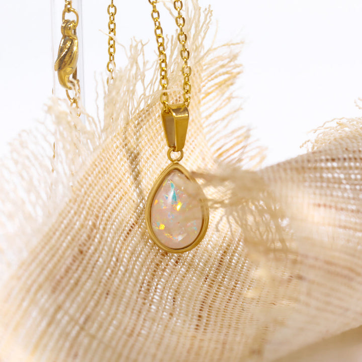 18K Natural Opal Drop Pendant Necklace - Eloise-Nora Luxe