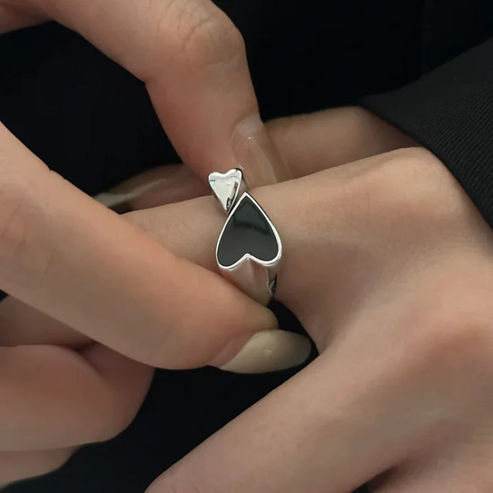 Adjustable Symmetrical Heart Ring - Evelyn-Nora Luxe