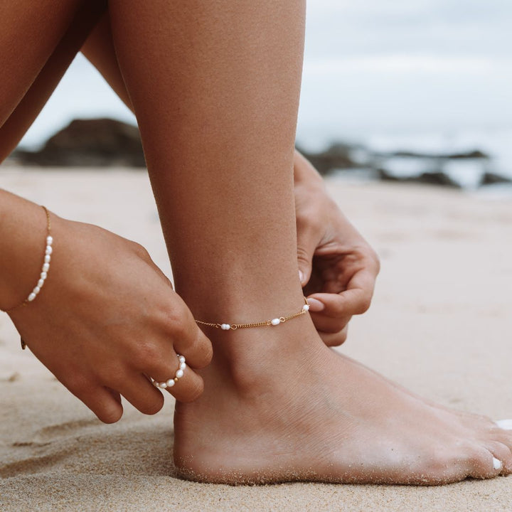 Anklet with Freshwater Pearls - Mira-Nora Luxe