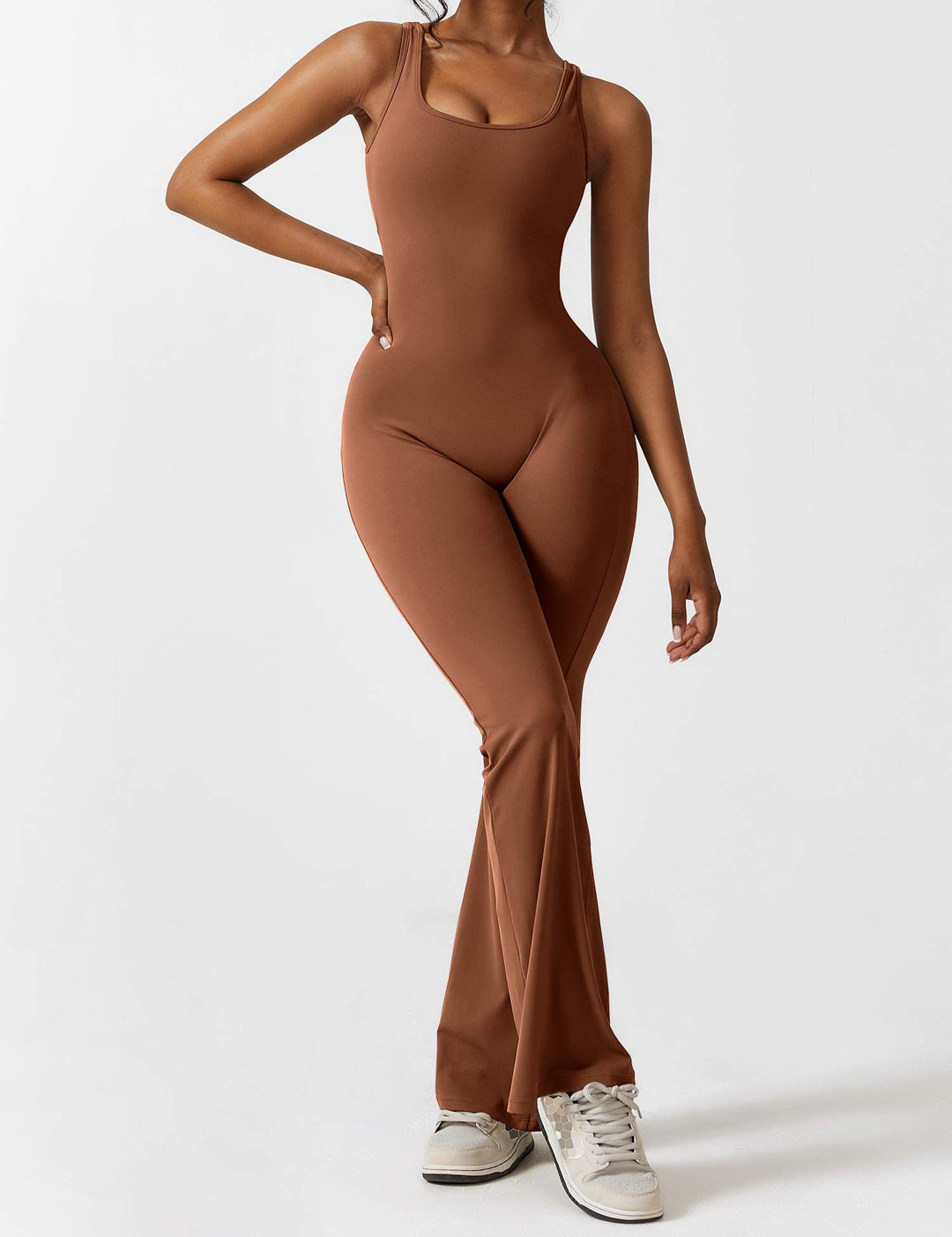 Backless jumpsuit with flared trousers – Liv-Caramel-S-Nora Luxe