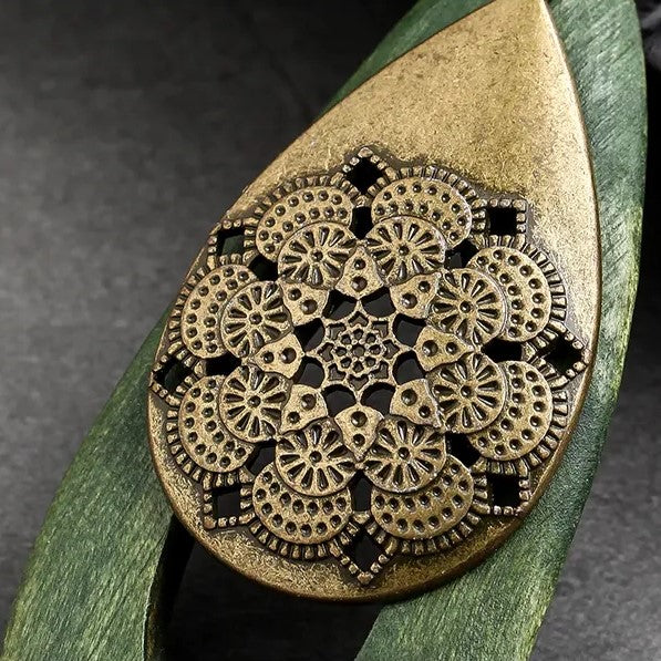 Bohemian Oval Wood Necklace | Natural Charm | Eco-Friendly-Green-Nora Luxe