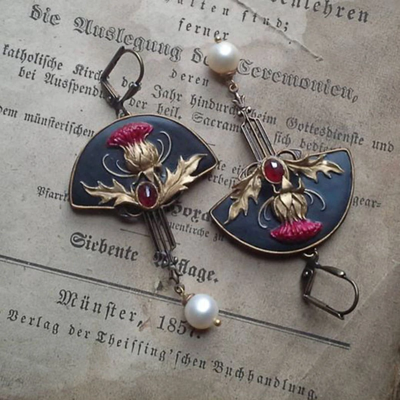 Boho Earrings with Pearls and Red Crystal - Elodie-Nora Luxe