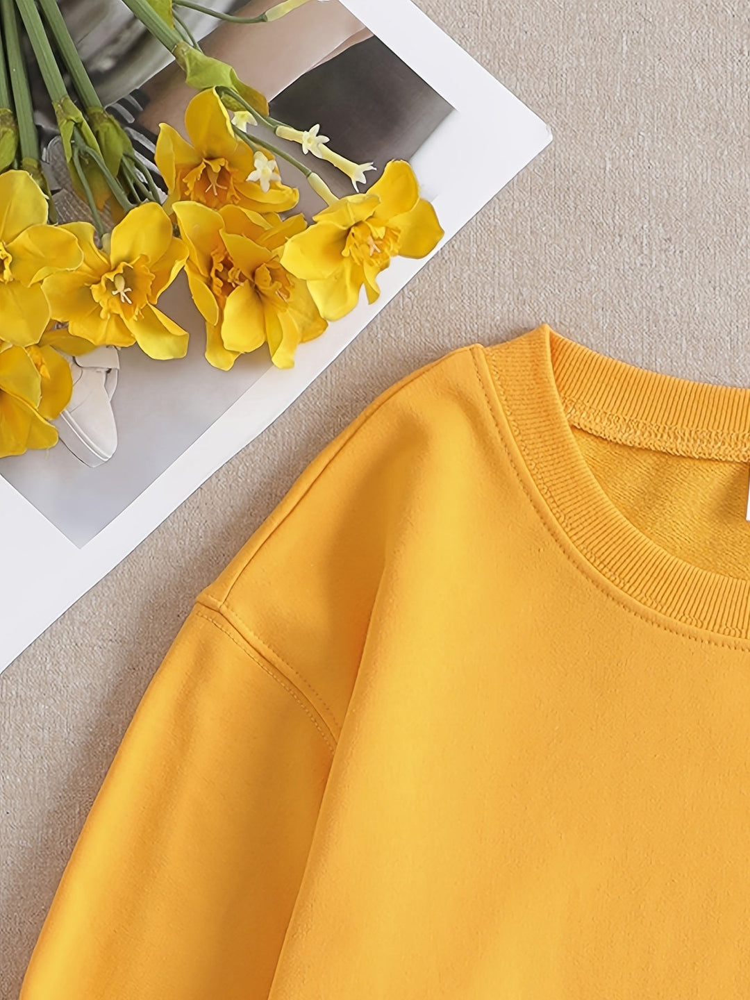 Casual Yellow Sweatshirt with Humorous Graphic Print - Elara-S-Nora Luxe