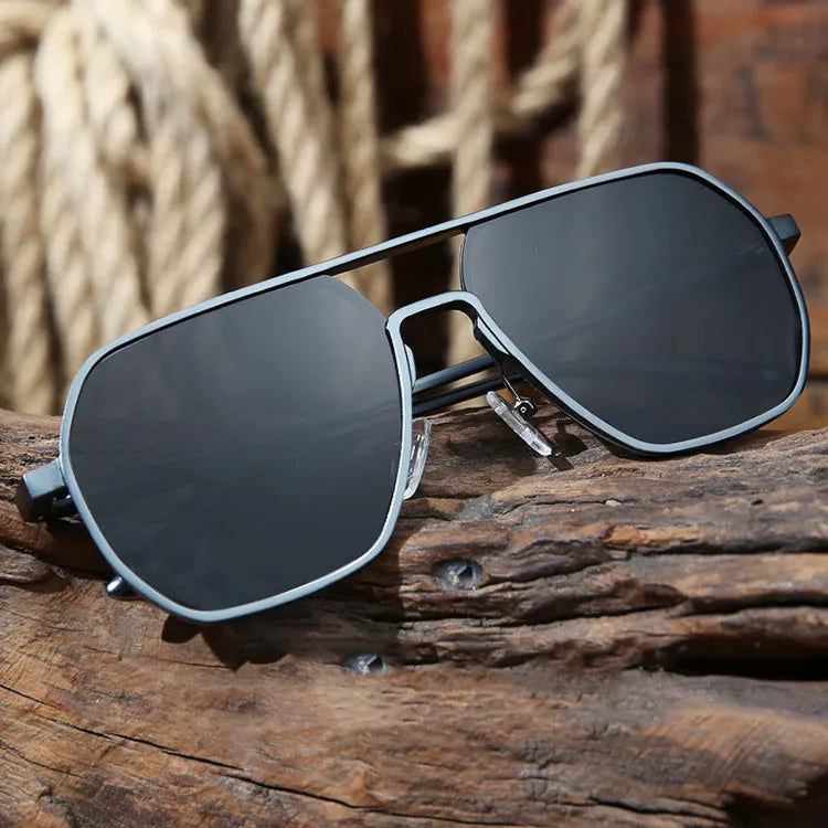 Classic men's sunglasses with metal frame & UV400 protection – Matteo-Gold green-Nora Luxe