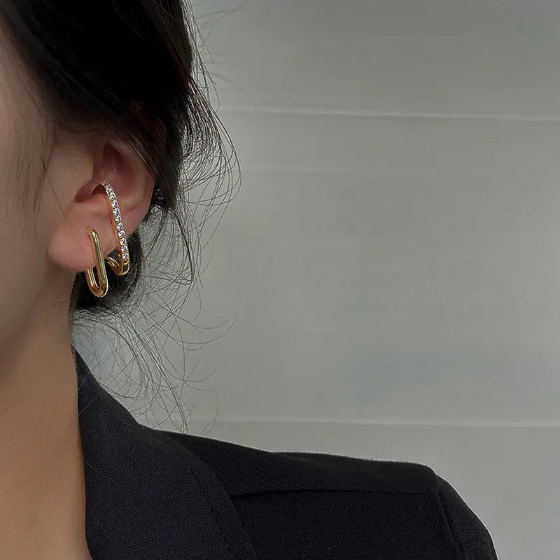 Crystal Claw Stud Earrings | Elegant and Stylish-GOLD-Nora Luxe