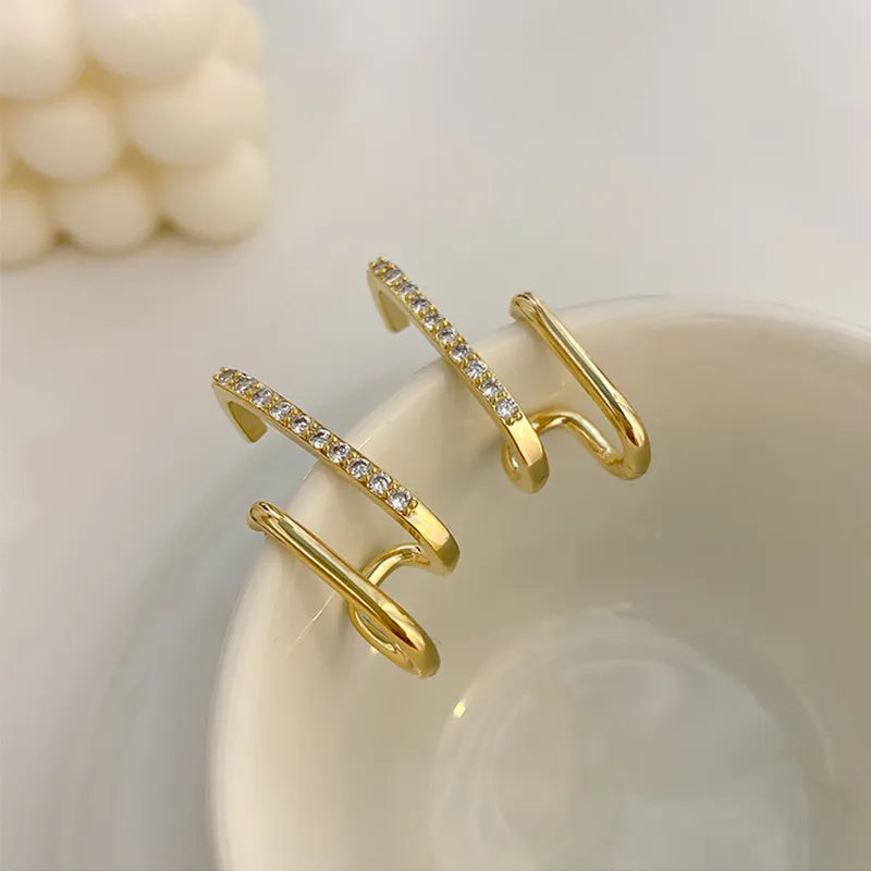 Crystal Claw Stud Earrings | Elegant and Stylish-GOLD-Nora Luxe