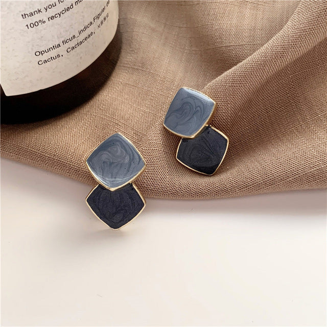 Elegant Circle Stud Earrings | Simple and Stylish-Black Gold-Nora Luxe