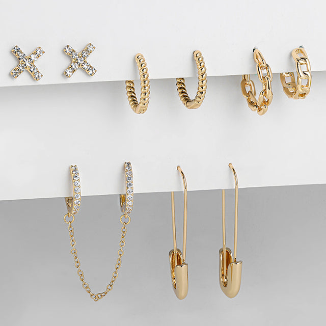 Elegant Dangle Earrings | Chic and Versatile Design-Chain crystal gold-Nora Luxe