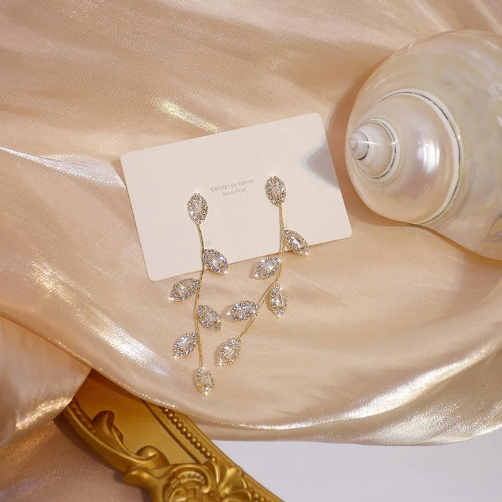 Elegant Long Earrings With Delicate Golden Leaves-Nora Luxe