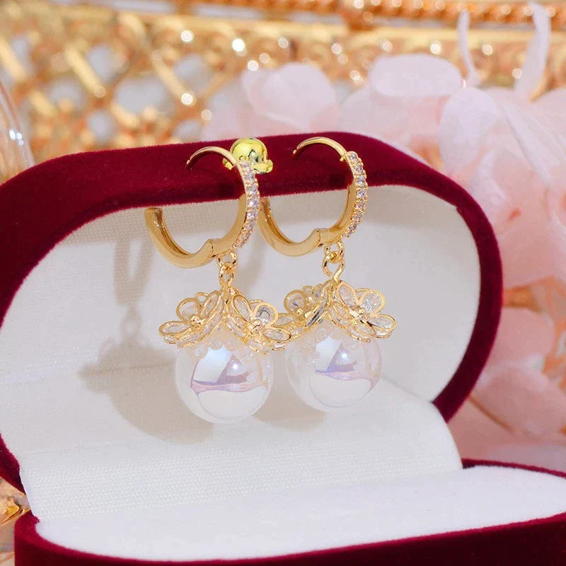 ELEGANT PEARL EARRINGS - Timeless Women's Jewellery-Nora Luxe