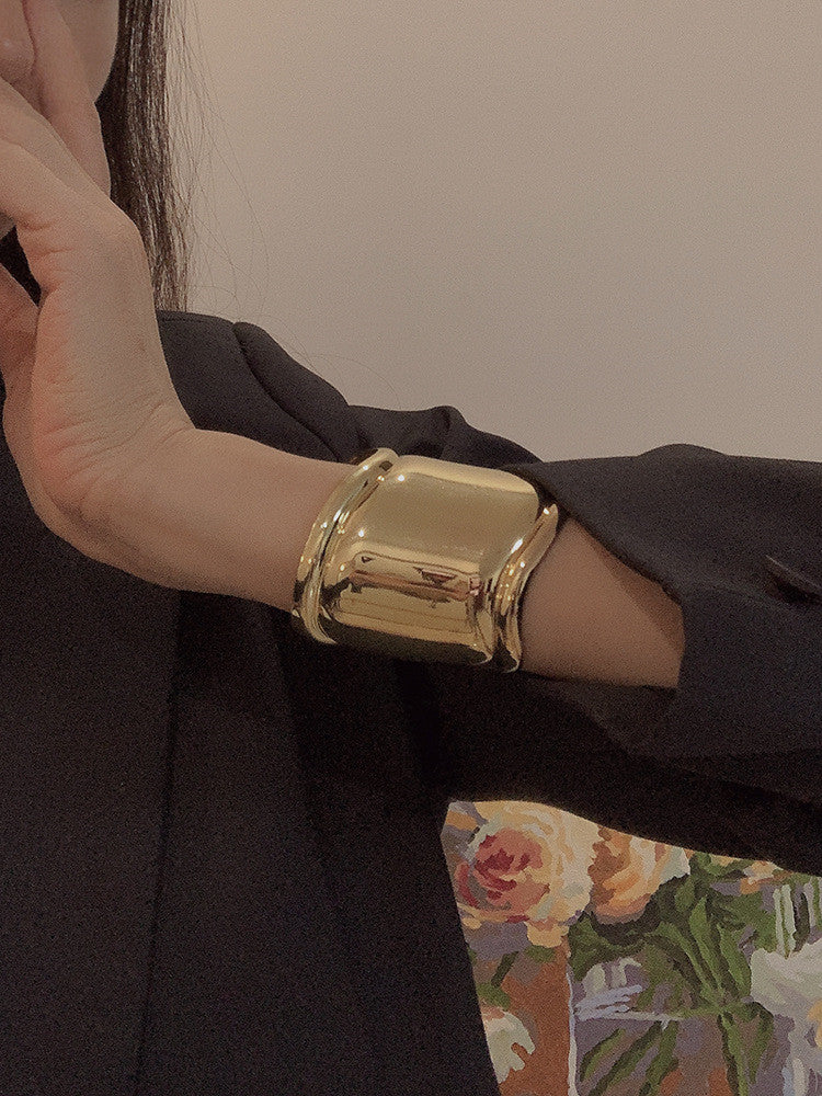 Elegant Wave Bracelet in Sterling Silver-Gold-Nora Luxe