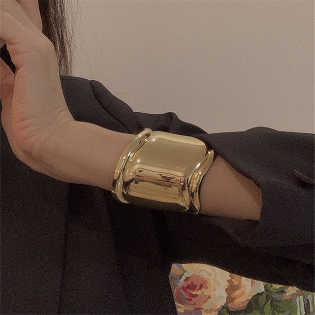 Elegant Wave Bracelet in Sterling Silver-Gold-Nora Luxe