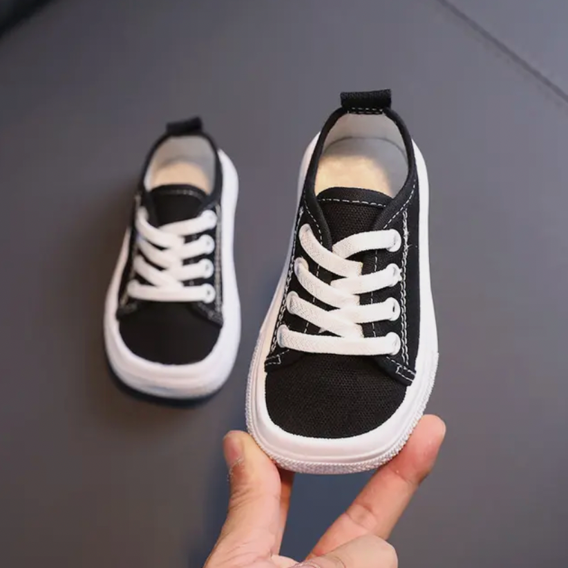 Ergonomic Barefoot Sneakers for Kids - FlexiSteps-Black-4.5-Nora Luxe