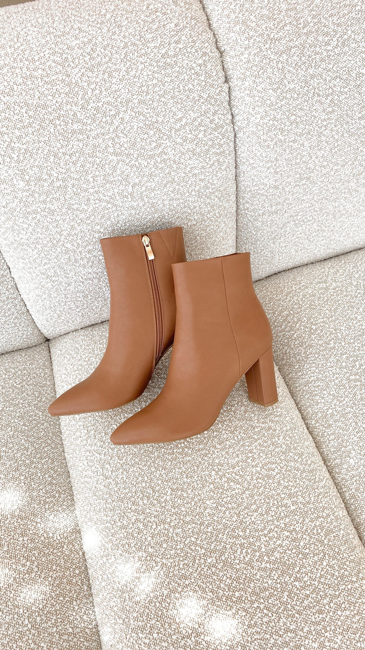 Fashionable Casual Ankle Boots - Elonette-Brown-3-Nora Luxe