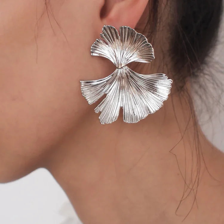 Flower Earrings in Gold and Silver - Liora-Silver-Nora Luxe