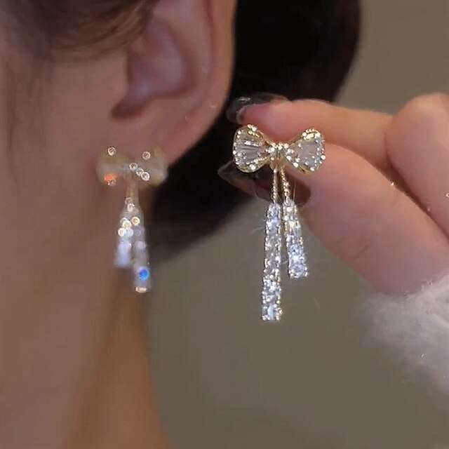 Gold Bow Earrings with Zirconia - Arlette-Nora Luxe