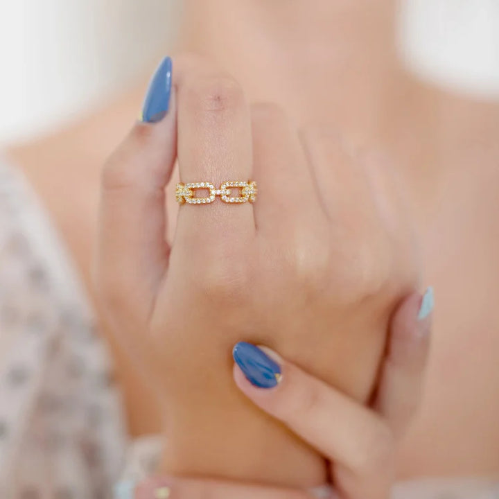 Gold Link Ring with Zirconia - Marina-Nora Luxe