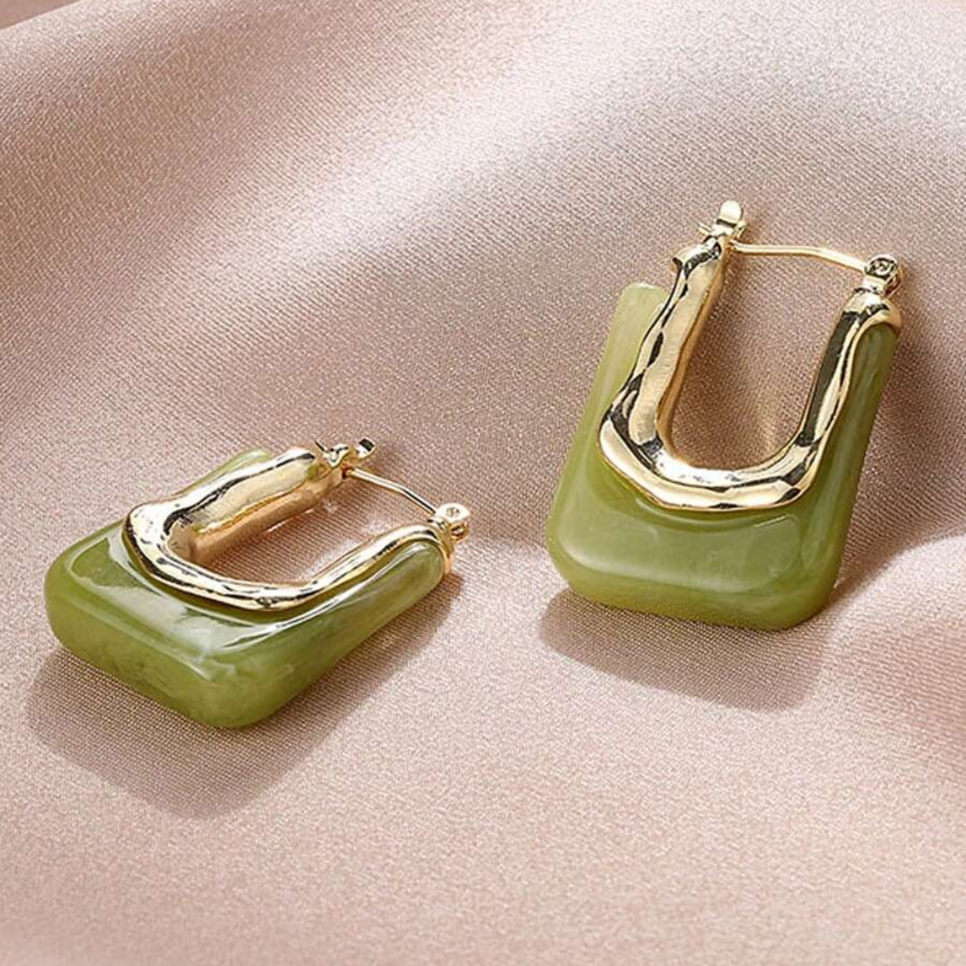 Gold Vintage Earrings with Green Enamel - Celia-Nora Luxe