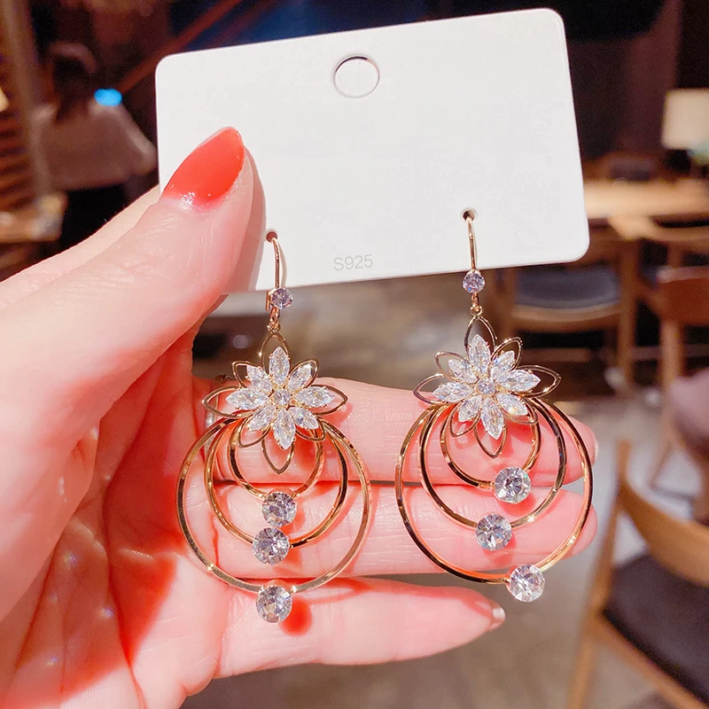 Golden Hoop Earrings | Luxurious Jewellery-Nora Luxe