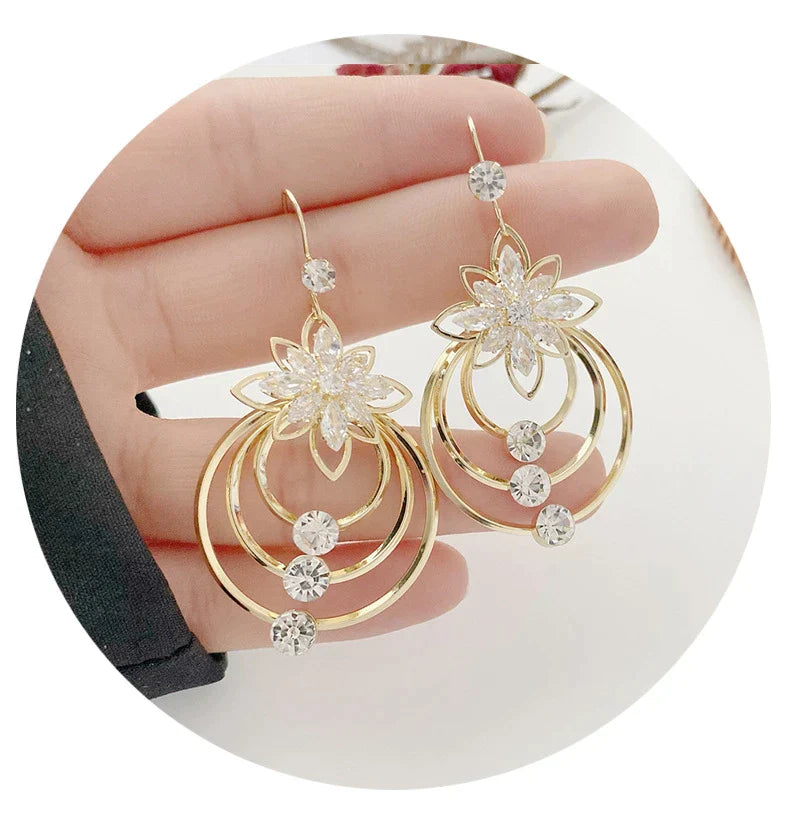 Golden Hoop Earrings | Luxurious Jewellery-Nora Luxe
