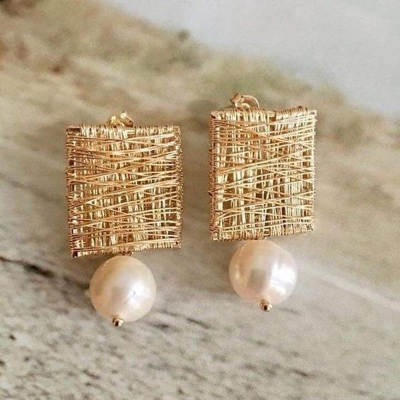 Golden Thread Earrings with Pearls - Felina-Nora Luxe