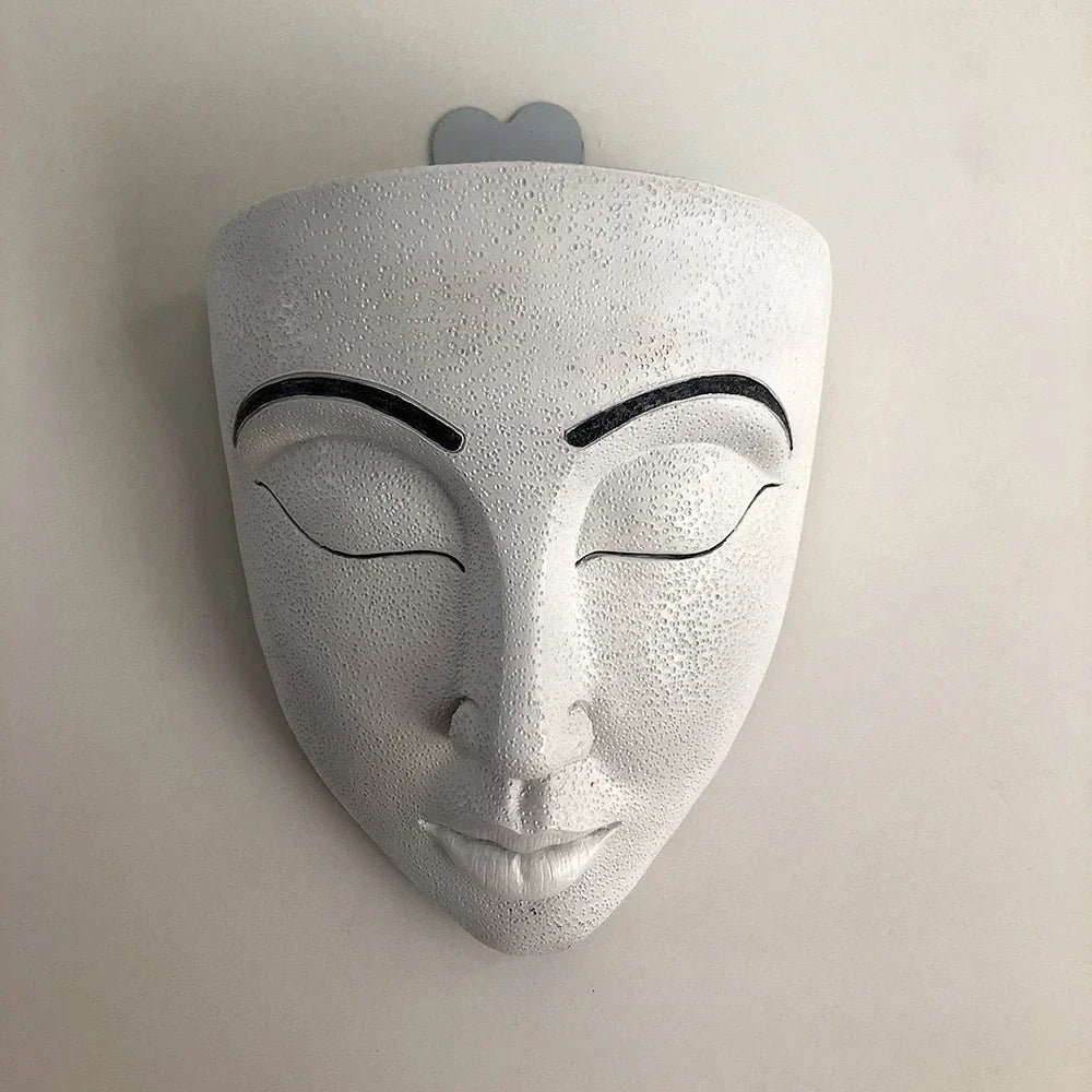 Hanging Pot with Harsh Human Face - FaceVibe-B-Nora Luxe
