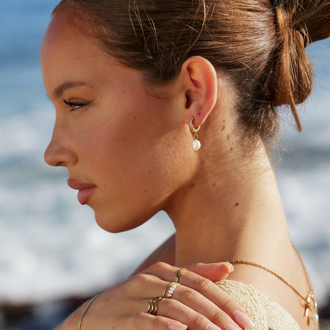 Hoops with freshwater pearls - Arina-Gold-Nora Luxe