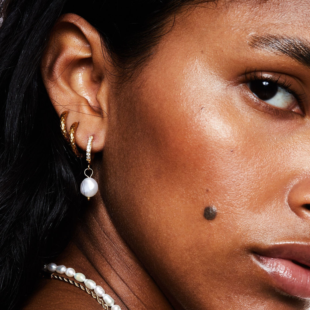 Hoops with freshwater pearls - Arina-Gold-Nora Luxe