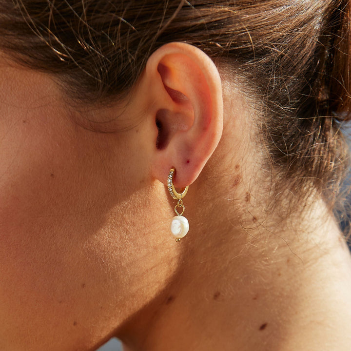 Hoops with freshwater pearls - Arina-Gold-Nora Luxe