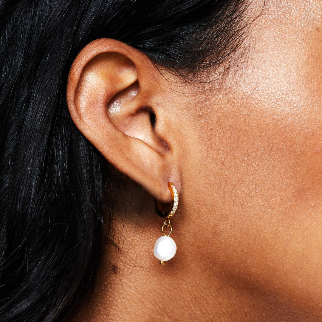 Hoops with freshwater pearls - Arina-Gold-Nora Luxe