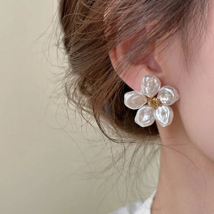 Irregular Pearl Petal Earrings - Celine-Nora Luxe
