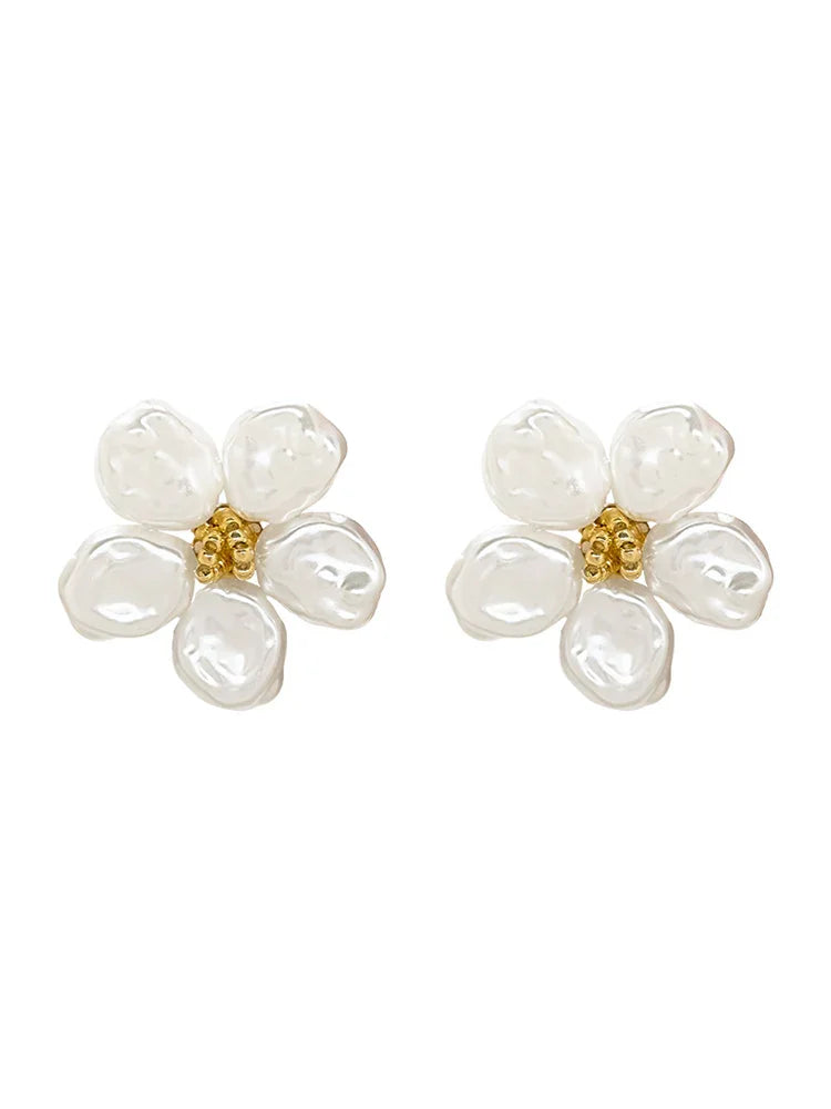 Irregular Pearl Petal Earrings - Celine-Nora Luxe