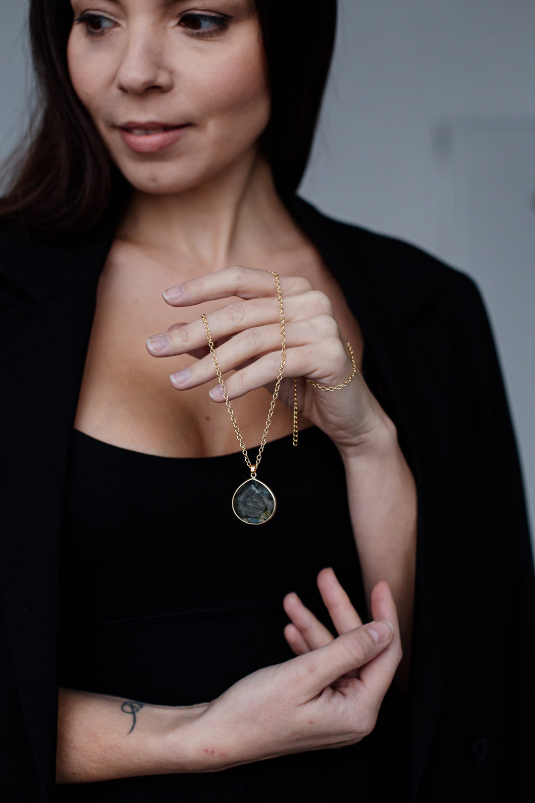 Labradorite Aura Necklace - Selene-Nora Luxe
