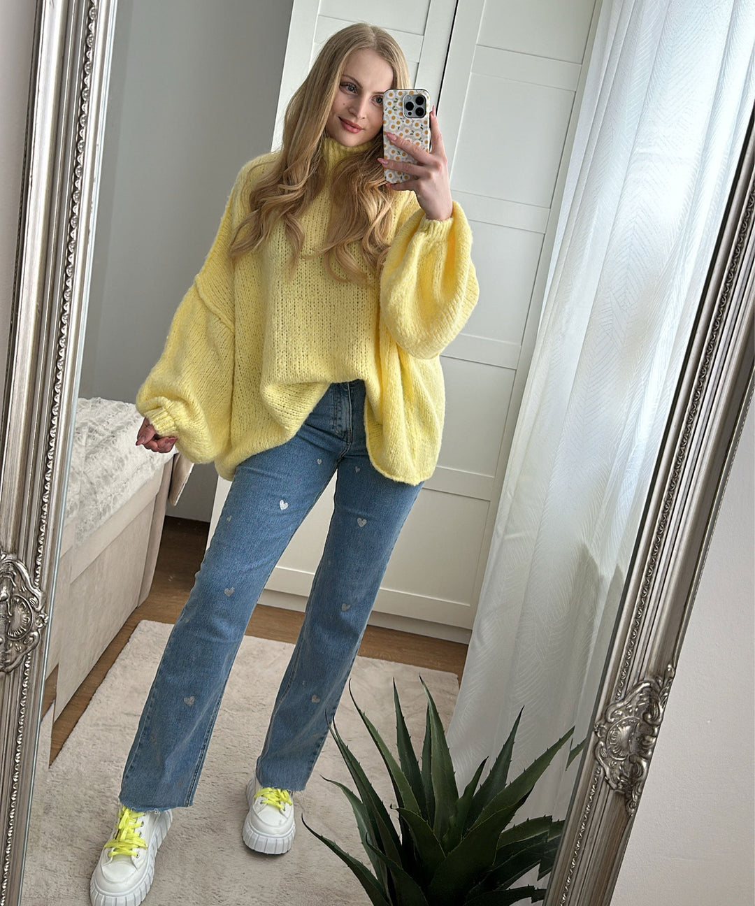 Ladies Stretch Jeans with Wide Legs and Heart Print - Amelie-XS-Nora Luxe