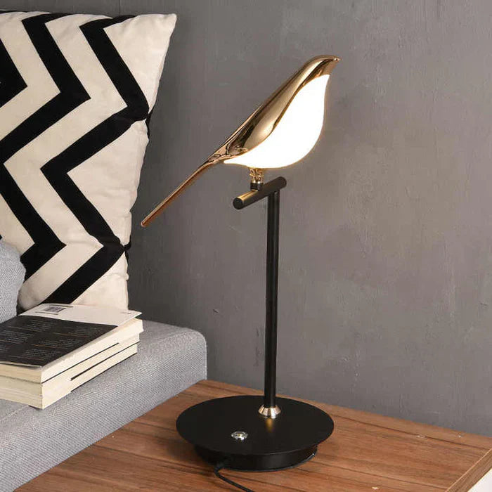 Luxury and Stylish Wall Lamp - OrionGlow-1 Bird-Nora Luxe