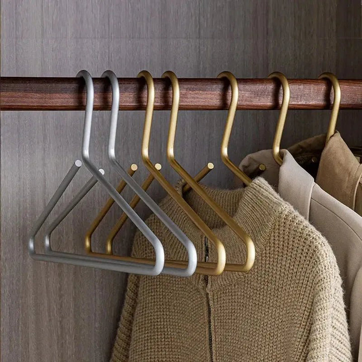 Luxury Anti-Slip Clothes Hangers - Closura-Gold-The Livary