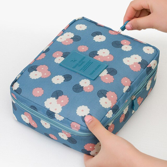 Compact Waterproof Make-Up Travel Organiser – 1+1 FREE Mini Cosmetic Storage Case