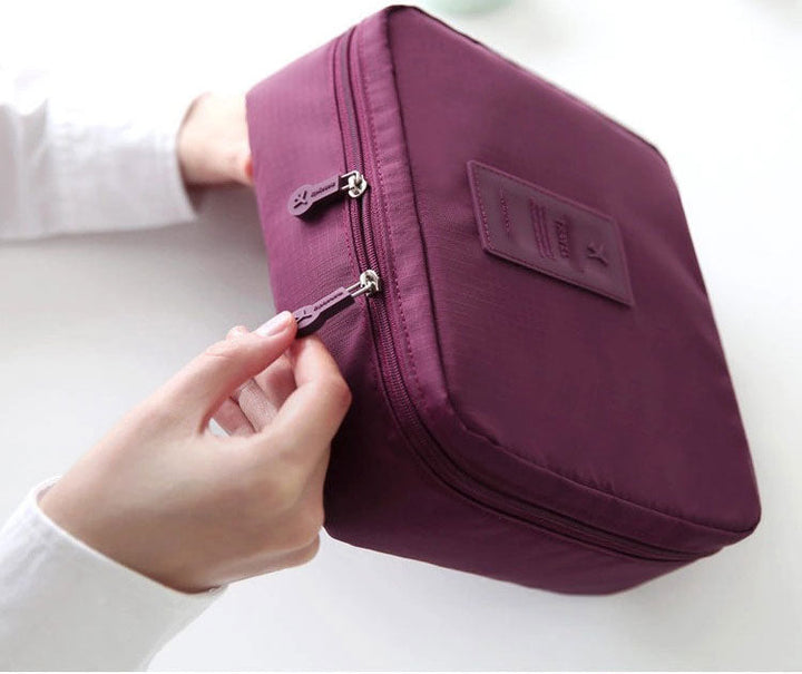 Compact Waterproof Make-Up Travel Organiser – 1+1 FREE Mini Cosmetic Storage Case