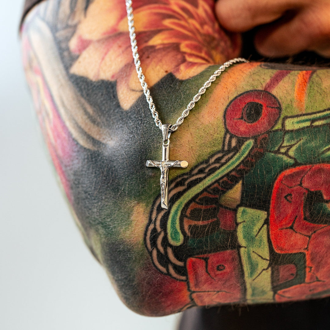 Men's chain with cross - Salvator-Silver-Nora Luxe