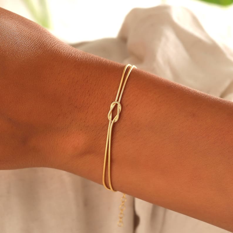Minimalist Knot Bracelet – Elva-Gold-The Livary