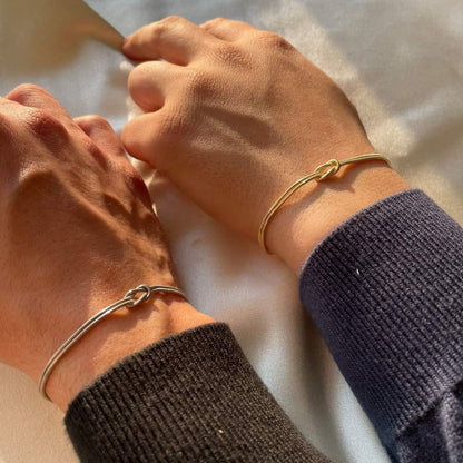 Minimalist Knot Bracelet – Elva-Gold-The Livary